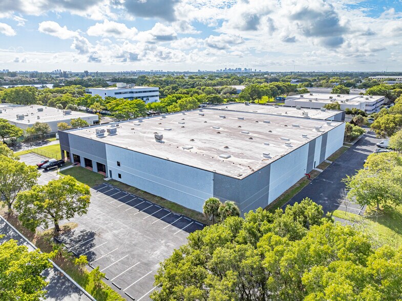 More Photos Of 5360 NW 35th Ave, Fort Lauderdale Warehouse For Lease