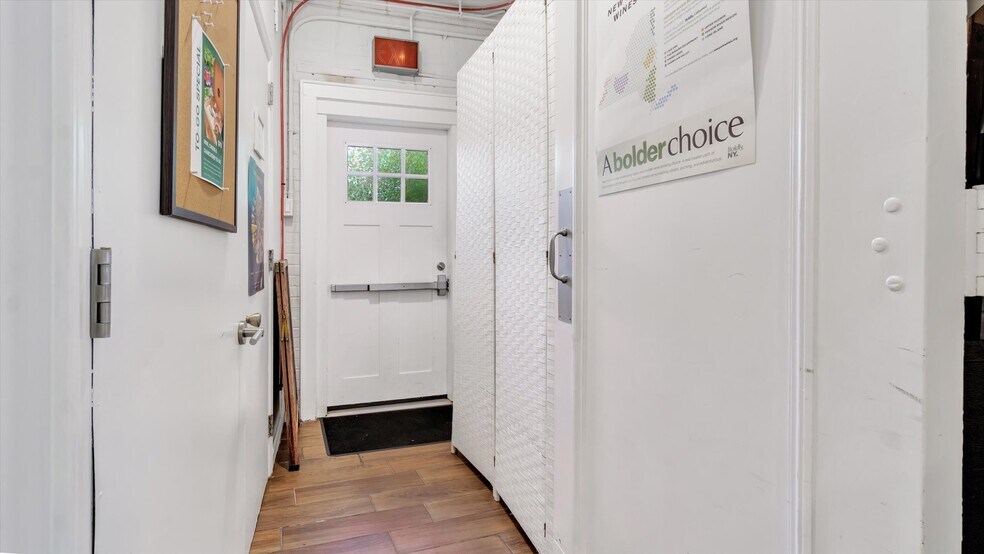 More Photos Of , Cutchogue Office For Sale