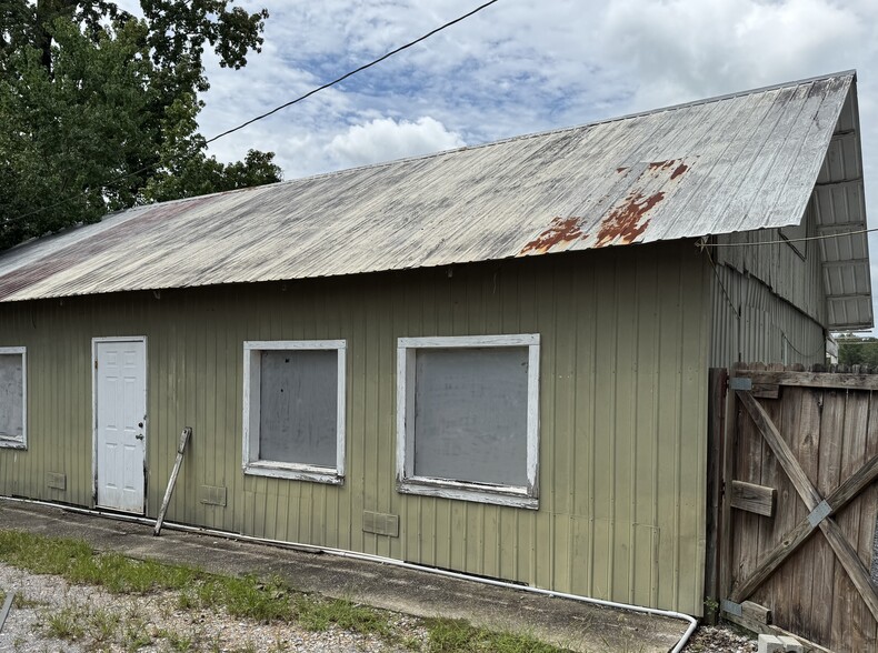 More Photos Of 2258 Co 46 Rd, Shelby Restaurant For Sale