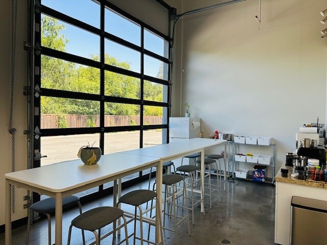 More Photos Of 110 Pioneer Way, Mountain View Research And Development For Lease