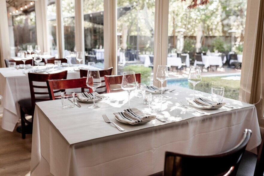 More Photos Of 241 1st St W, Sonoma Restaurant For Sale