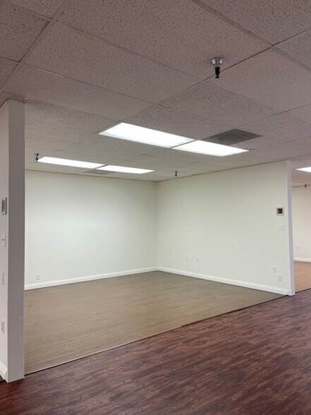 More Photos Of 1455 Monterey Pass Rd, Monterey Park Office Residential For Lease