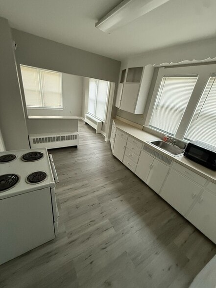 More Photos Of 724 Watervliet Shaker Rd, Latham Self Storage For Lease