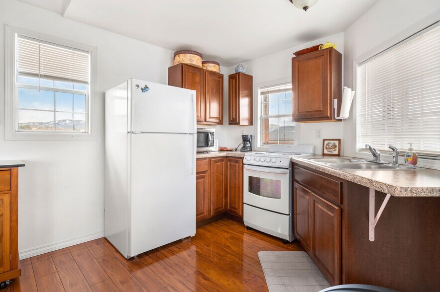 More Photos Of 110 Seubert Heights Dr, Cottonwood Trailer Camper Park For Sale