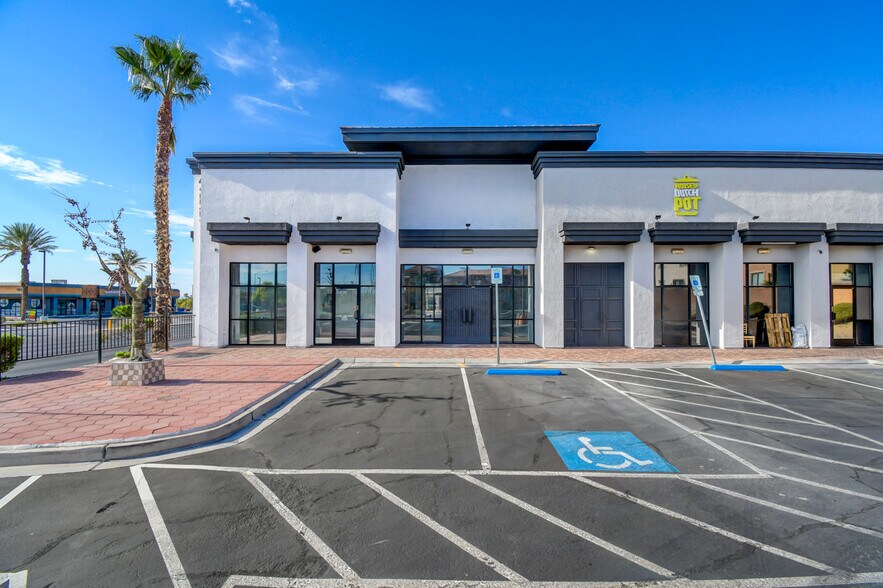 More Photos Of 4255 S Durango Dr, Las Vegas Freestanding For Lease