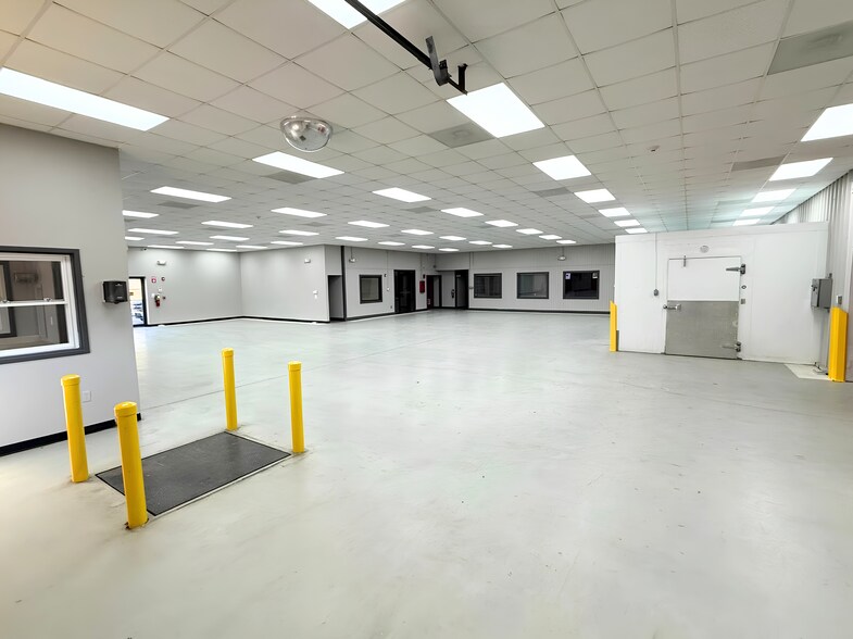 More Photos Of 2501 E President St, Savannah Food Processing For Lease