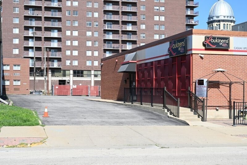 More Photos Of 517 S 4th St, Springfield General Retail For Sale