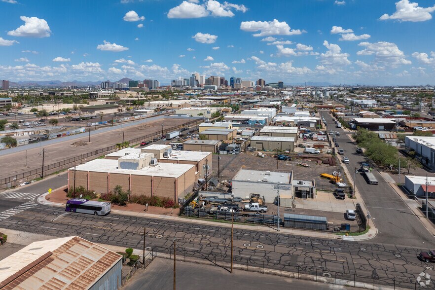 More Photos Of 1833-1841 W Buchanan St, Phoenix Industrial For Sale