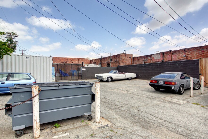 More Photos Of 5009-5011 York Blvd, Los Angeles Storefront For Sale