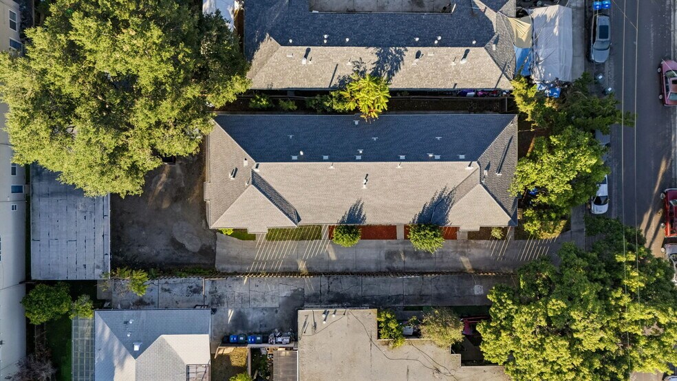 More Photos Of 236 Higdon Ave, Mountain View Apartments For Sale