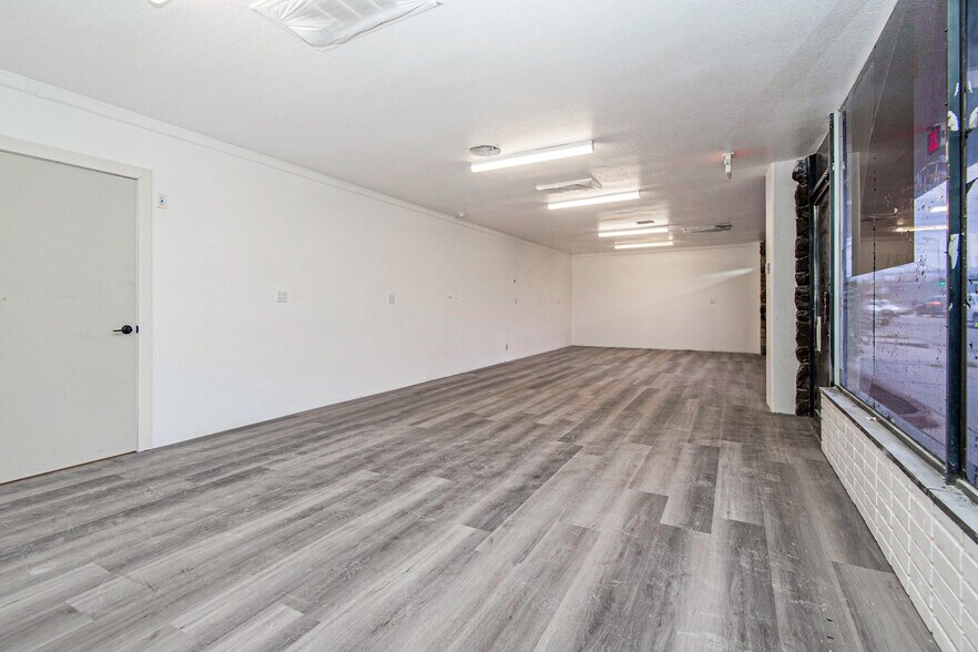 More Photos Of 5557 Cahuenga Blvd, North Hollywood General Retail For Sale