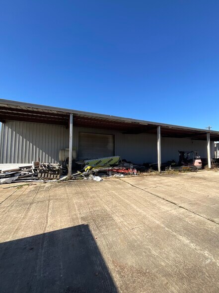 More Photos Of 3201 Texas Ave, La Marque Warehouse For Sale