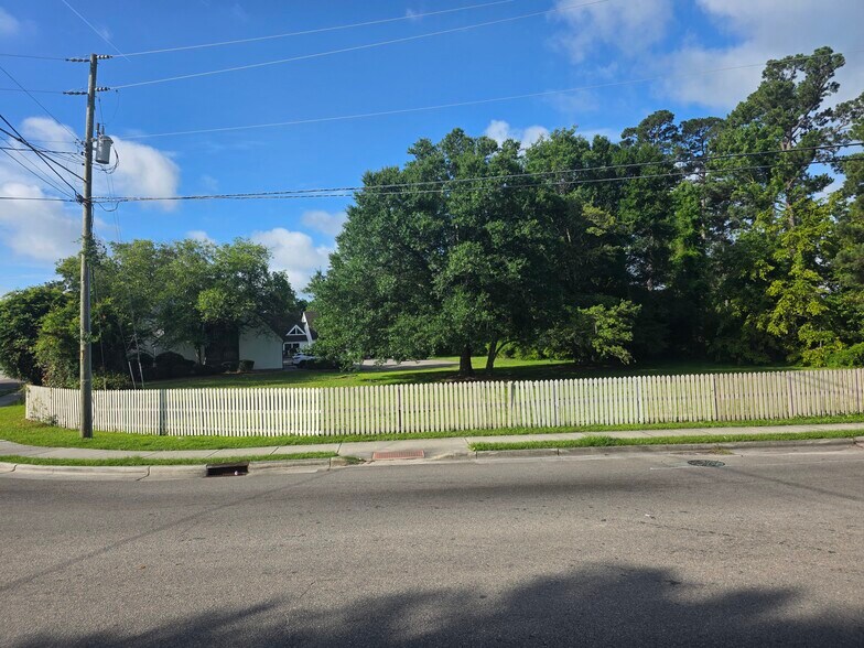 More Photos Of 3943 Princess Place Drive, Wilmington Land For Sale