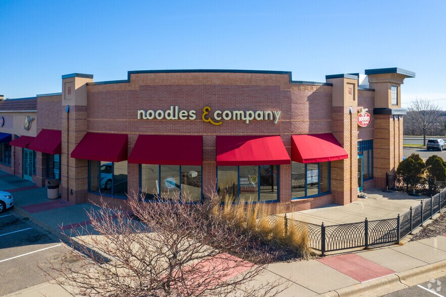 More Photos Of 7455 Currell Blvd, Woodbury Unknown For Lease