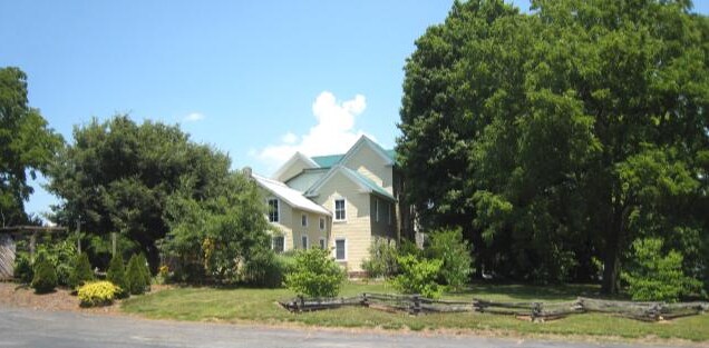 More Photos Of 303 W Main St, Mayodan Hotel For Sale