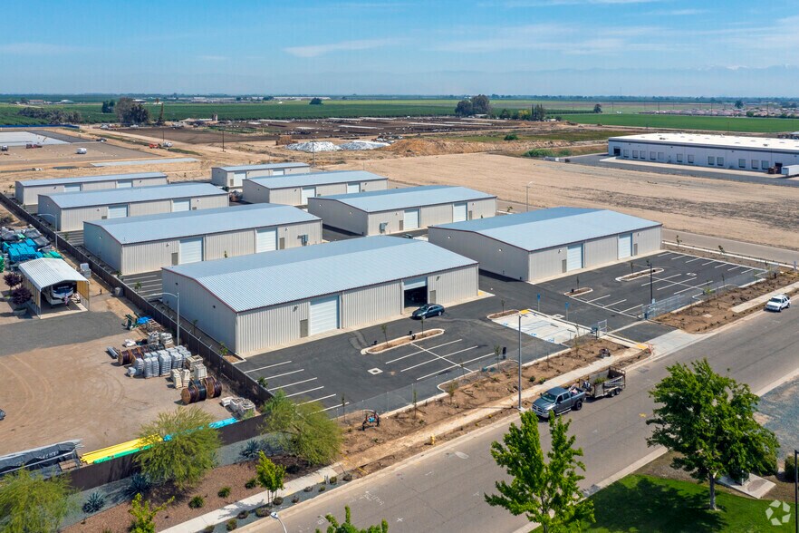 More Photos Of 7732 W Sunnyview Ave, Visalia Warehouse For Sale