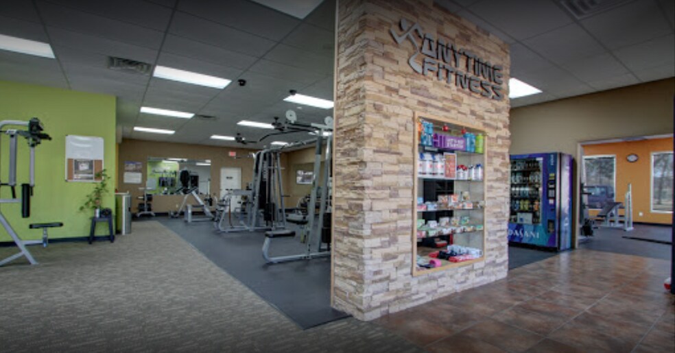 More Photos Of 203 E Military Rd, Marion Storefront Retail Office For Sale