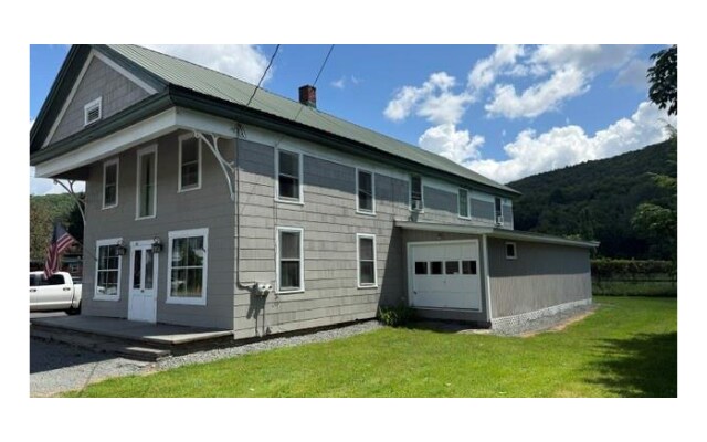 More Photos Of 174 Rockland Rd, Roscoe Flex For Sale