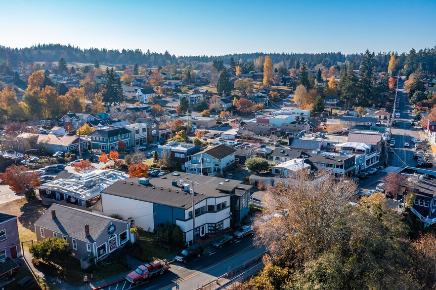 More Photos Of 105 1st St, Langley Storefront Retail Residential For Sale