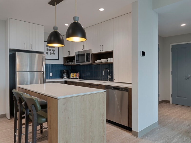 More Photos Of 50 Ponce de Leon St, Miramar Beach Hotel For Sale