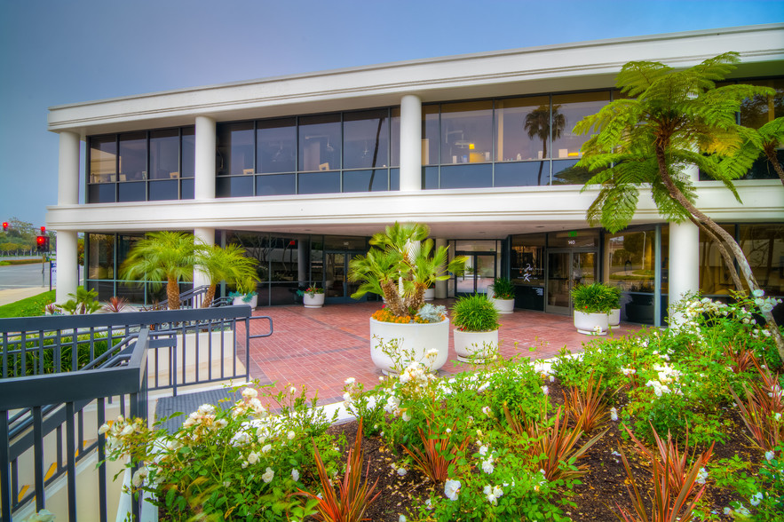 Primary Photo Of 2121 E Coast Hwy, Newport Beach Medical For Lease