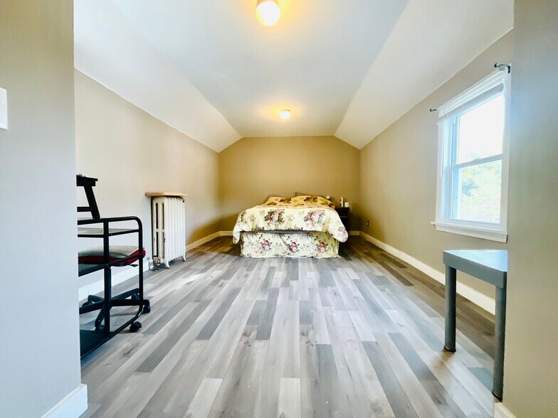 More Photos Of 334 Columbus Ave, Pittsfield Warehouse For Sale