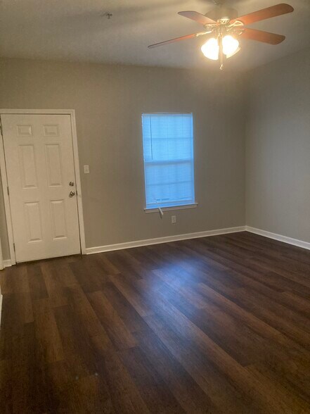 More Photos Of 615 Glade Fern Way, Tifton Apartments For Sale
