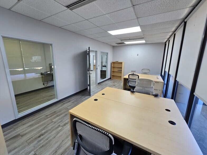 More Photos Of 5700 Highlands Pky SE, Smyrna Light Distribution For Lease