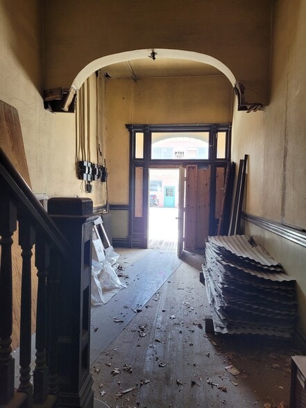 More Photos Of 1976 Valley St, Baker City Office Residential For Sale