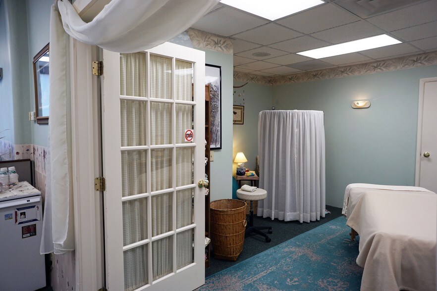 More Photos Of 1 Park Place Ave, Fredonia Office For Lease