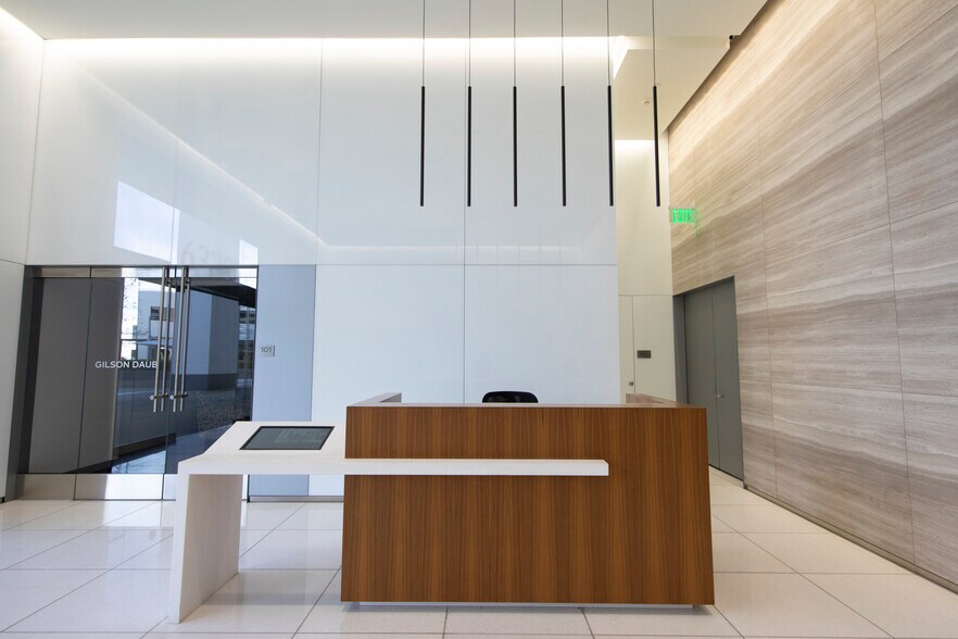 More Photos Of 6300 Canoga Ave, Woodland Hills Unknown For Lease