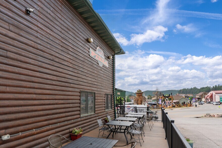More Photos Of 158 Museum Dr, Hill City Restaurant For Sale