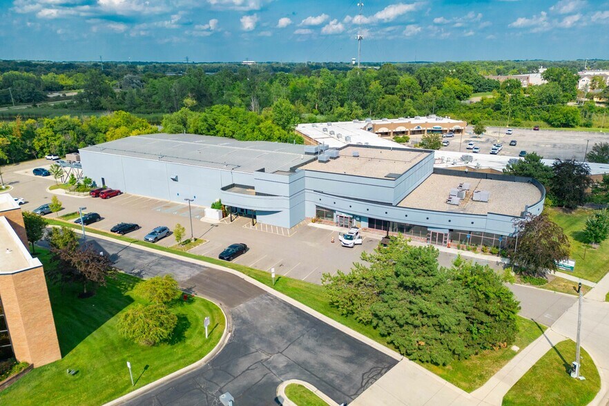 More Photos Of 42350 Grand River Ave, Novi Office For Sale