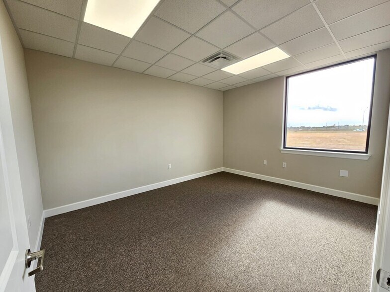 More Photos Of 25145 Star Lane, Katy Medical For Lease