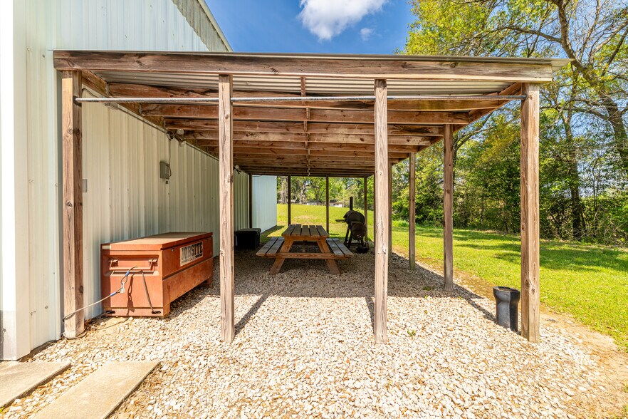 More Photos Of 3615 New Press Rd, Nacogdoches Specialty For Sale
