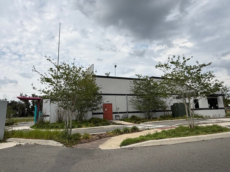 More Photos Of 5320 N Orange Blossom Trl, Orlando Restaurant For Sale