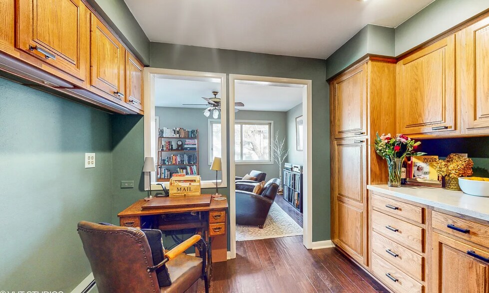 More Photos Of 950 Washington Blvd, Oak Park Apartments For Sale