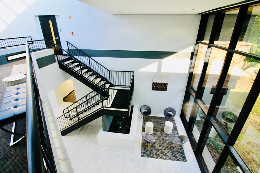 More Photos Of 200 Chisholm Pl, Plano Office For Lease