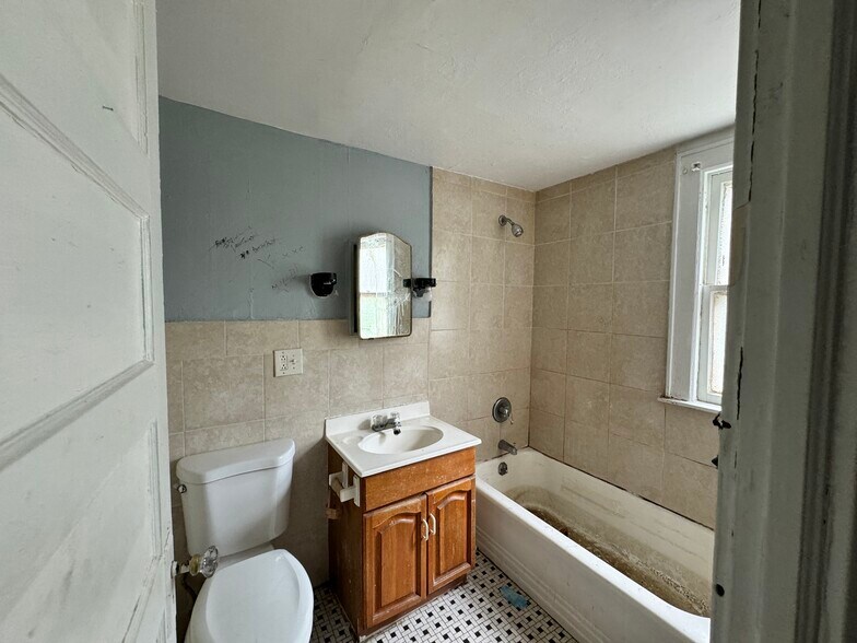More Photos Of 252 Sisson Ave, Hartford Apartments For Sale