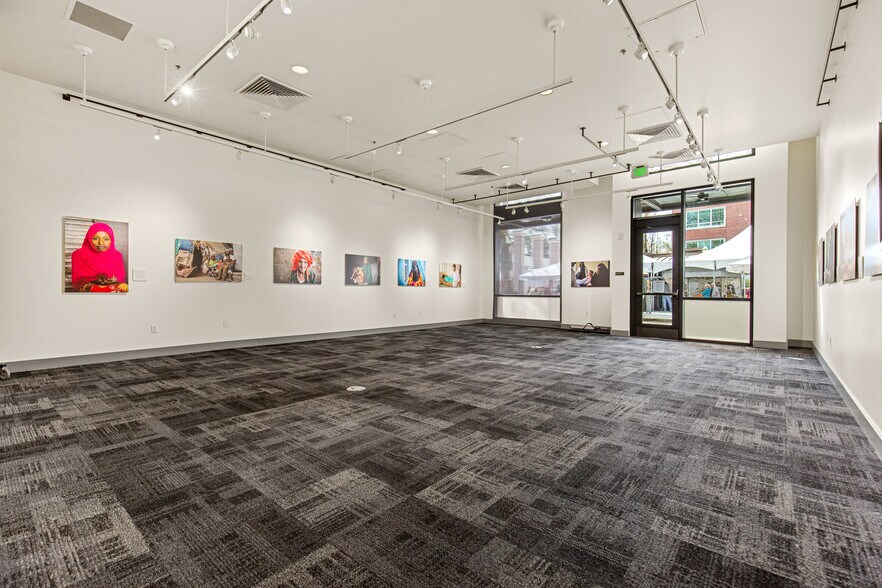 More Photos Of 45 SW Ankeny St, Portland Office For Sale