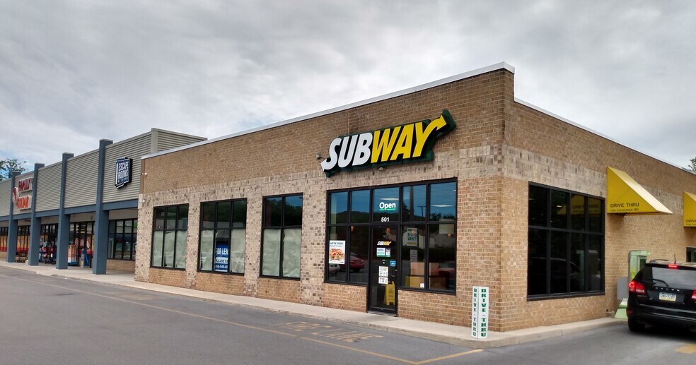 More Photos Of 501-549 E 25th Ave, Altoona Unknown For Lease