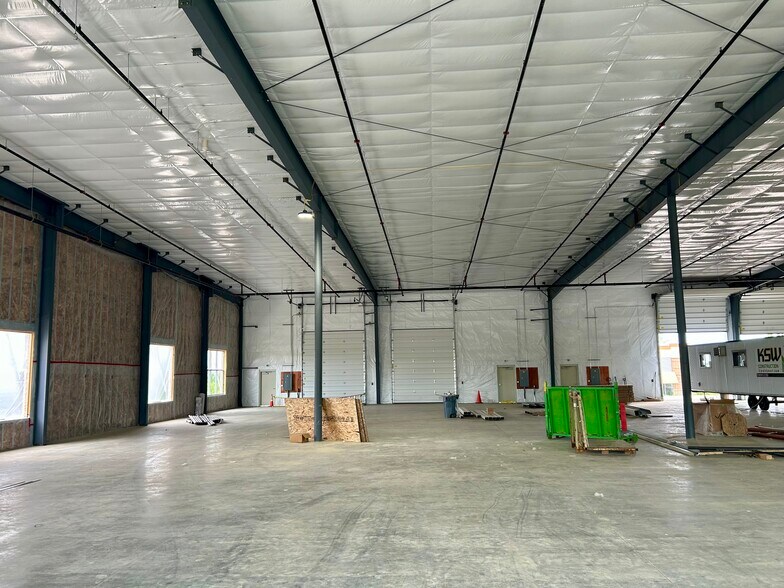 More Photos Of 1162 Laser St, Verona Flex For Lease