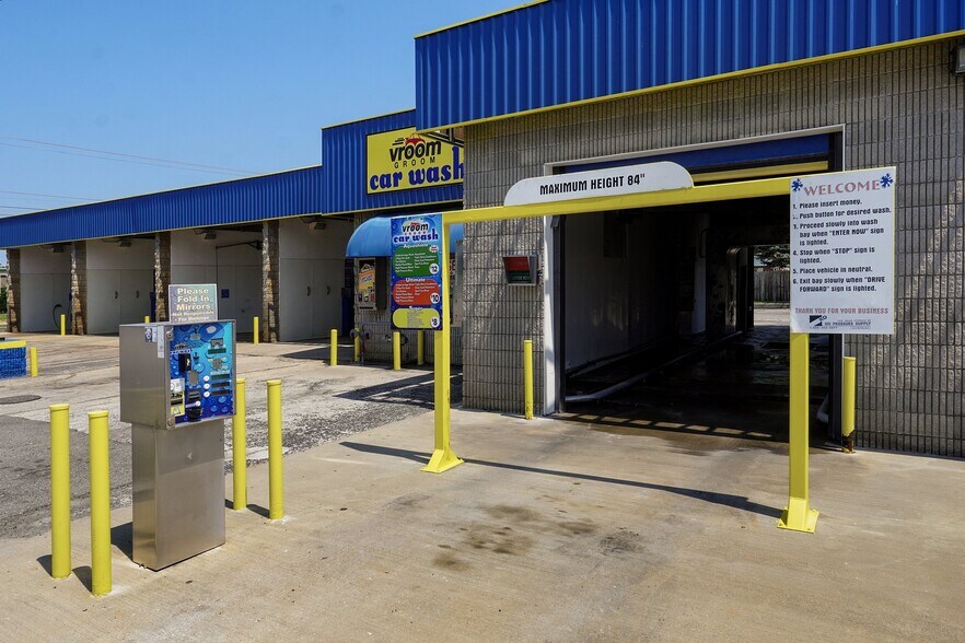 More Photos Of 2812 E Chestnut Expy, Springfield Carwash For Sale