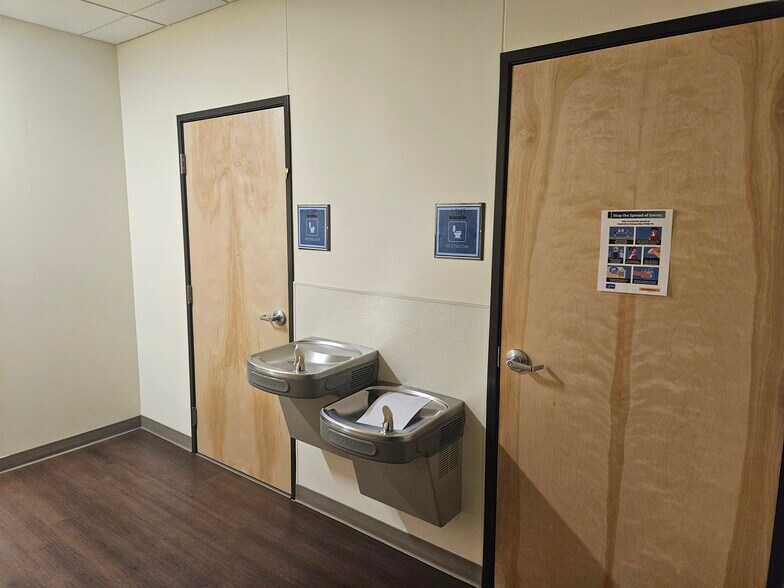 More Photos Of 10690 Del Mar Pky, Aurora Unknown For Lease