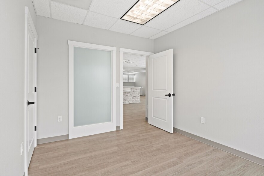 More Photos Of 350 Miller St SE, Salem Office For Sale