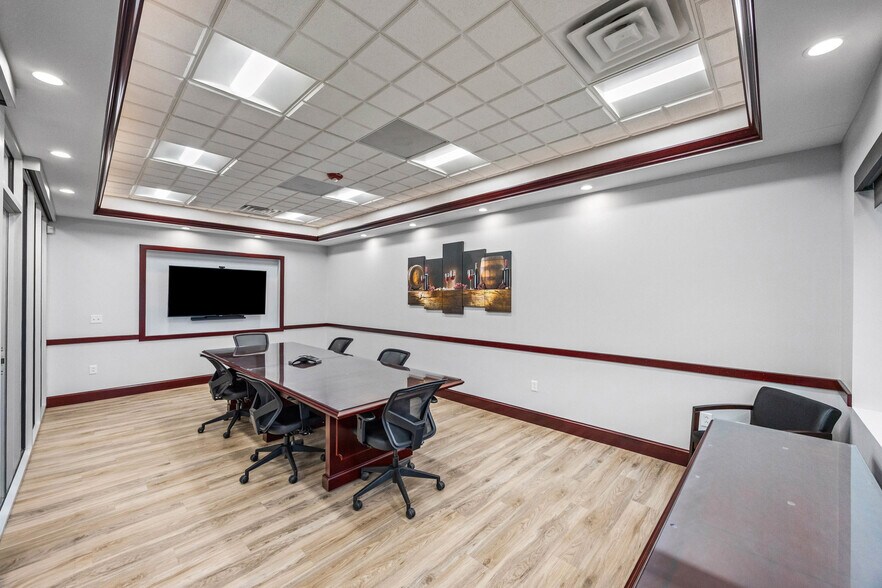 More Photos Of 80 Davis Pky, Clyde Warehouse For Sale
