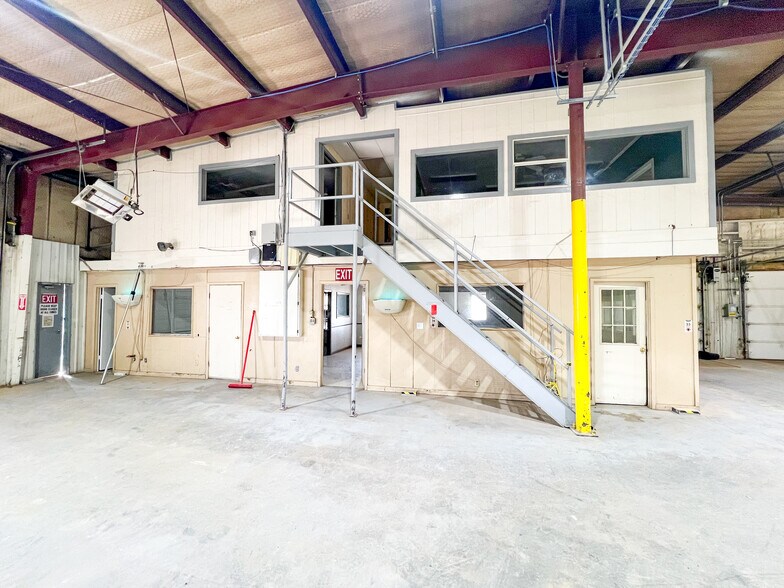 More Photos Of 3965 US Highway 60, Hereford Industrial For Sale