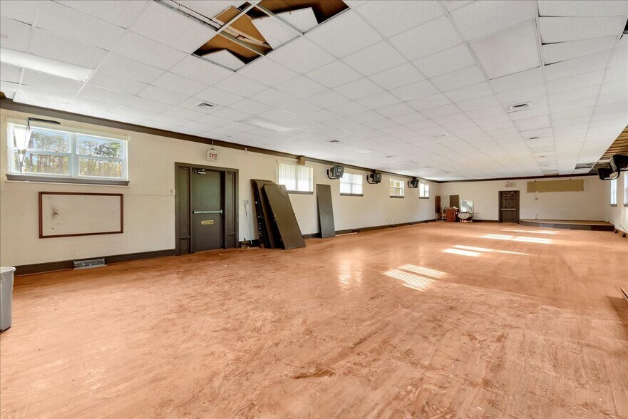 More Photos Of 1055 L P Bailey Memorial Hwy, Halifax General Retail For Sale