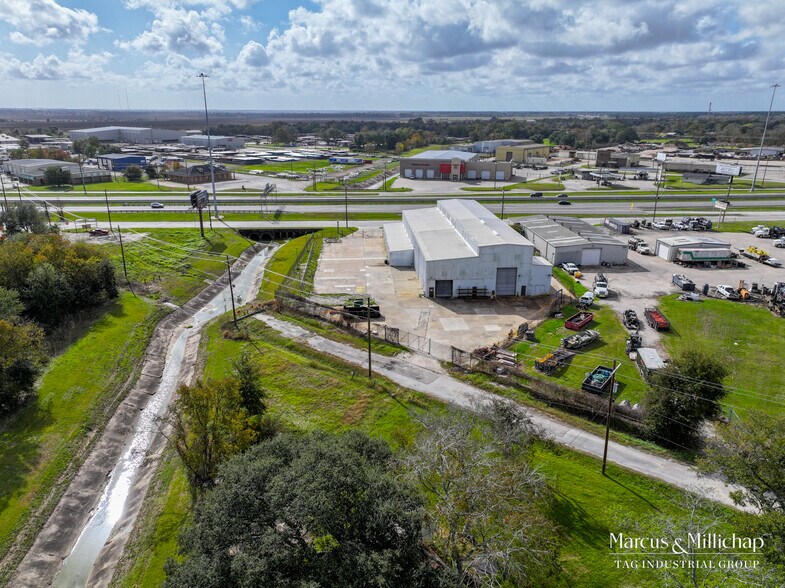 More Photos Of 1490 W Cardinal Dr, Beaumont Warehouse For Sale