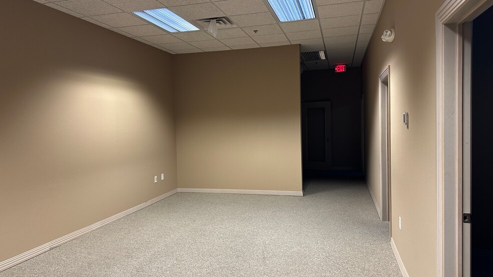 More Photos Of 3051 Progress Way, Kaukauna Coworking Space